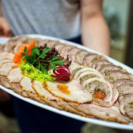 Kompleks wypoczynkowy Chemar2 *