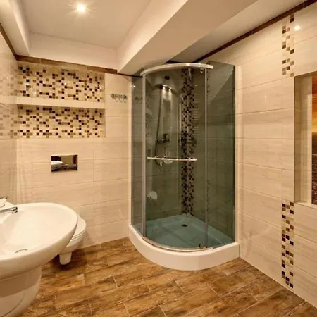 Kompleks wypoczynkowy Chemar2 *